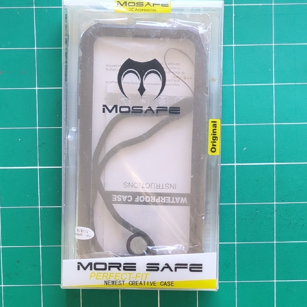 MOSAFE waterproof phone case i7 i8 4.7 with Lanyard Black